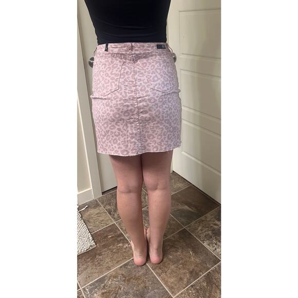 Kut from the Kloth Pink Leopard Print Denim Skirt – Size 6 - Picture 3 of 7